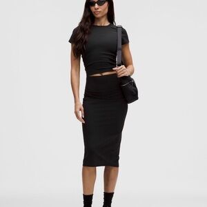 LULULEMON Like New, Nulu Slim-Fit High-Rise Midi Skirt, Black, Women’s Size 6